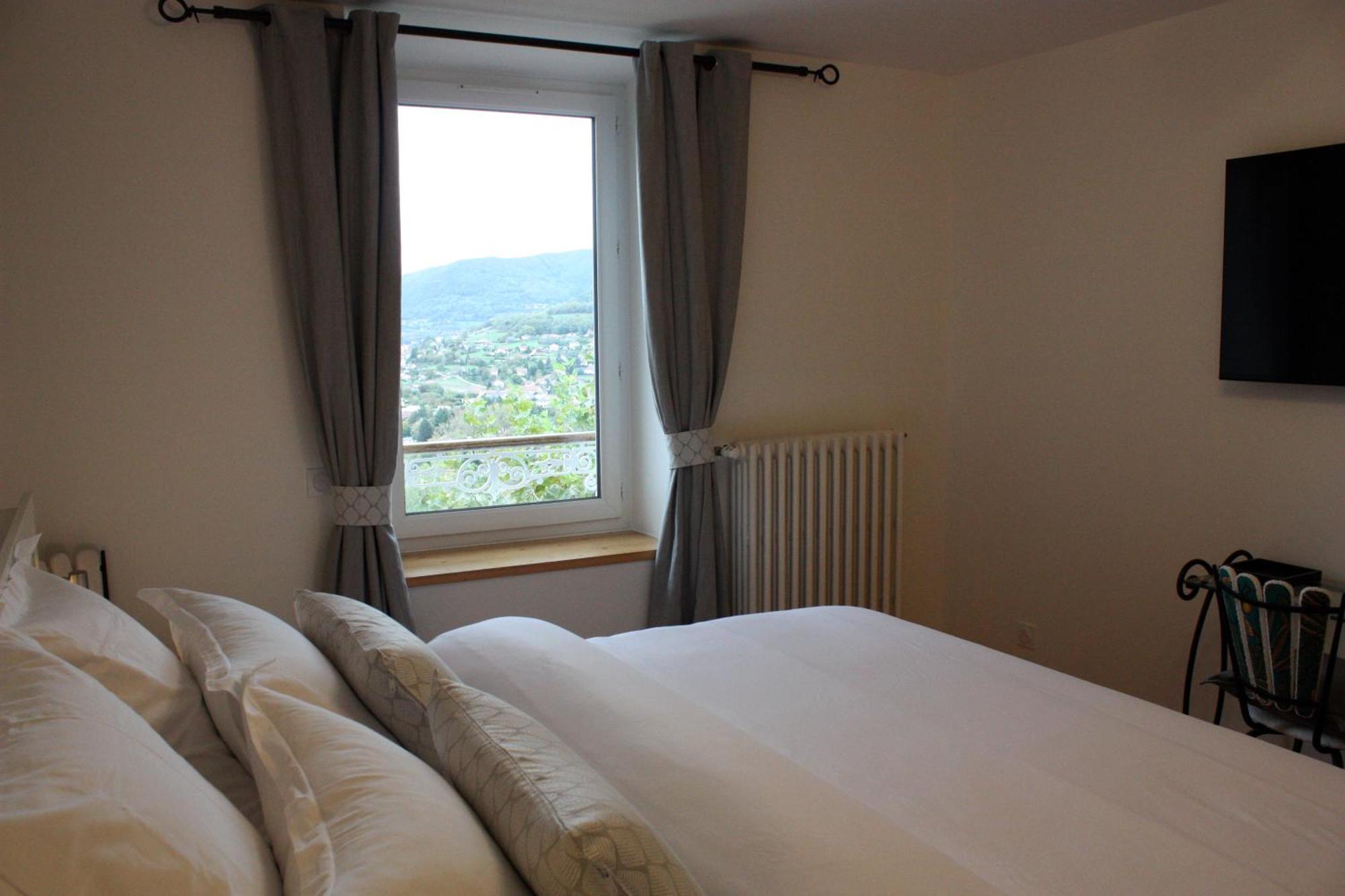 Hotel L'Escale De Beauregard Coublevie Zewnętrze zdjęcie
